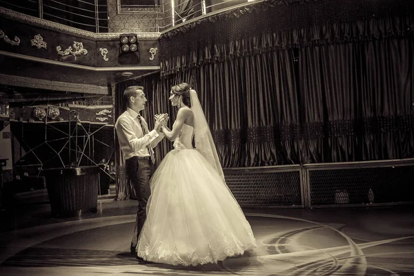 Sepia Toned Shot Illuminated Bride Groom Dancing Hall — Foto Stock