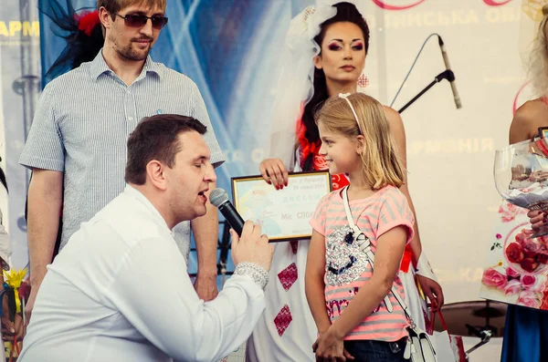 Svatební průvod, Lutsk Ukrajina 29 / 06 / 2014 — Stock fotografie