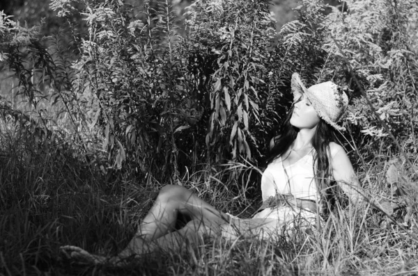 Vintage photo of a girl / sepia, black and white portrait of a beautiful young woman, happiness summer — Stock Photo, Image