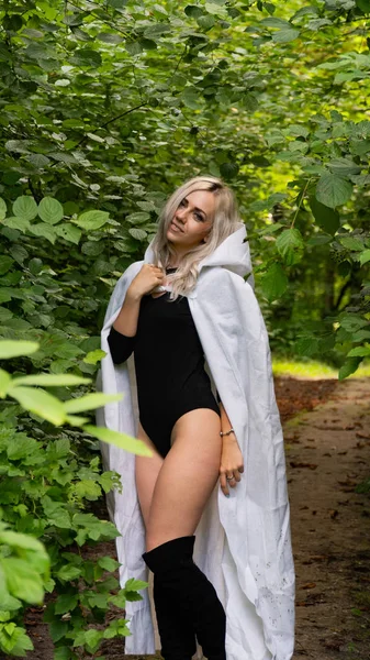 Sexy Blonde Woman White Cloak Nature — Stock Photo, Image