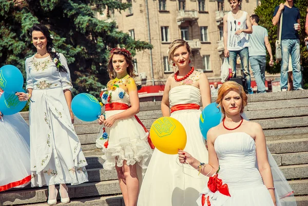 Svatební průvod, Lutsk Ukrajina 29 / 06 / 2014 — Stock fotografie