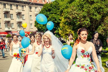 Gelin Geçidi, Lutsk Ukrayna 29 / 06 / 2014