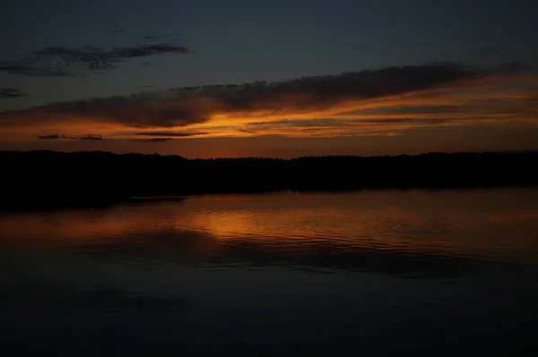 Vista Pitoresca Mar Sem Fim Com Belo Nascer Sol Céu — Fotografia de Stock