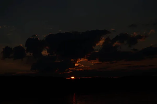 Живописный Вид Бесконечное Море Прекрасным Восходом Солнца Небе — стоковое фото