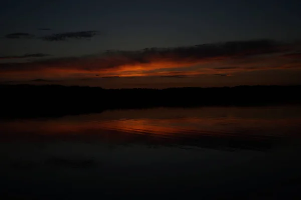 Schilderachtig Uitzicht Eindeloze Zee Met Prachtige Zonsopgang Aan Hemel — Stockfoto