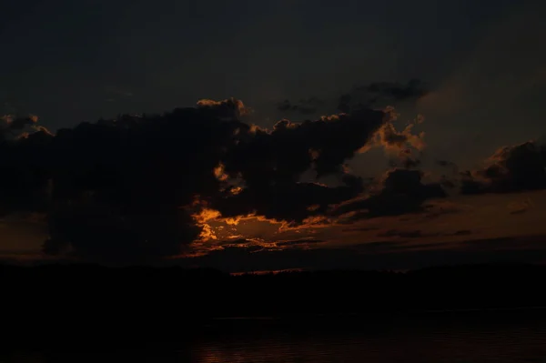 Malerischer Blick Auf Endloses Meer Mit Schönem Sonnenaufgang Himmel — Stockfoto