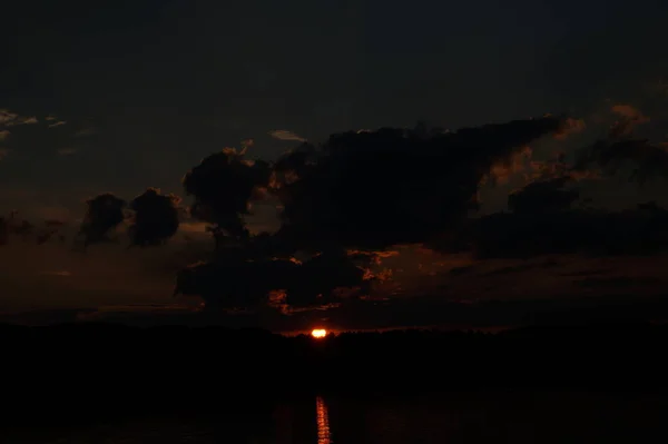 Malerischer Blick Auf Endloses Meer Mit Schönem Sonnenaufgang Himmel — Stockfoto