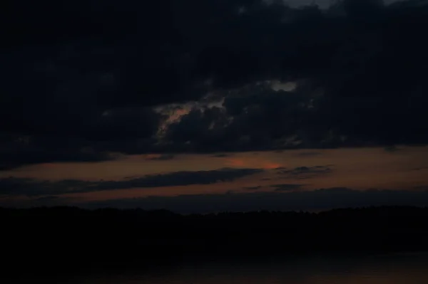 Мальовничий Вид Нескінченне Море Красивим Схід Сонця Небі — стокове фото