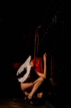 Kızıl Saçlı Güzel Melek