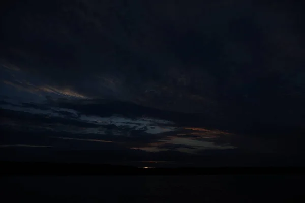 Picturesque View Endless Dark Sky Lake Early Morning — Stock Photo, Image