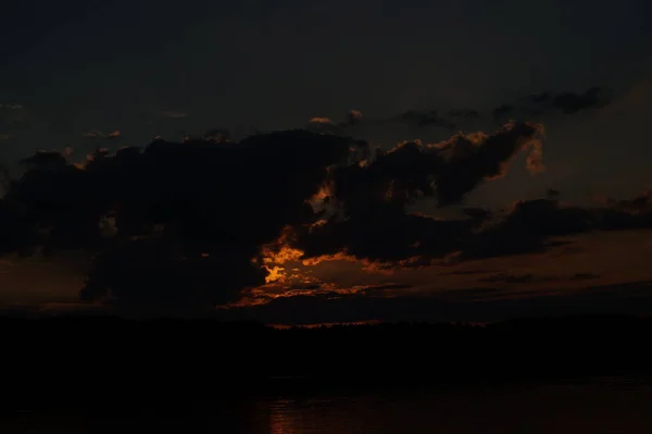 Vista Pitoresca Mar Sem Fim Com Belo Nascer Sol Céu — Fotografia de Stock