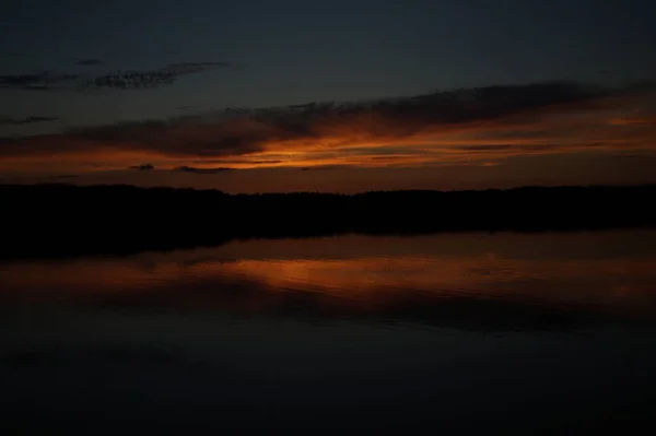 Vista Pitoresca Mar Sem Fim Com Belo Nascer Sol Céu — Fotografia de Stock