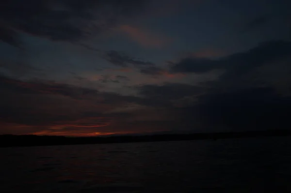 Pintoresca Vista Del Mar Sin Fin Con Hermoso Amanecer Cielo — Foto de Stock