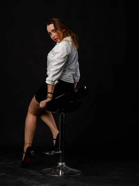Beautiful Woman Black Skirt Posing Studio Isolated Dark Background — Fotografia de Stock