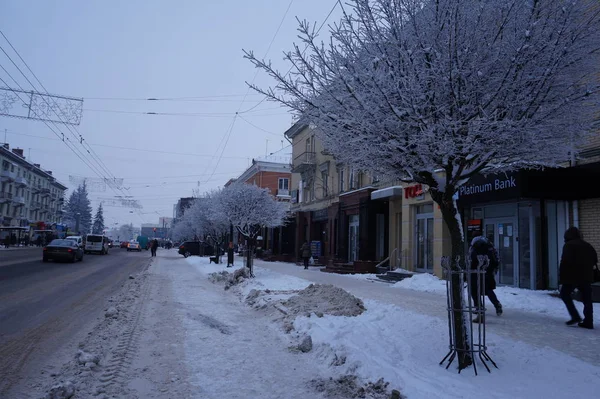 Sıcaklık ile sisli kış manzarası — Stok fotoğraf