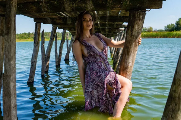 Beautiful Young Woman Dress Posing Beach — Stockfoto