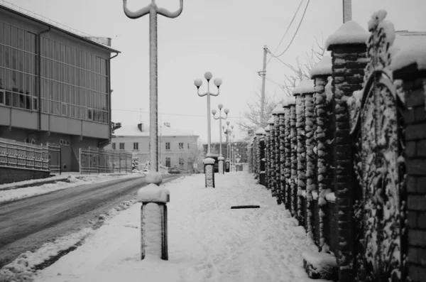 冬季雪景覆盖森林霜冻景观 — 图库照片