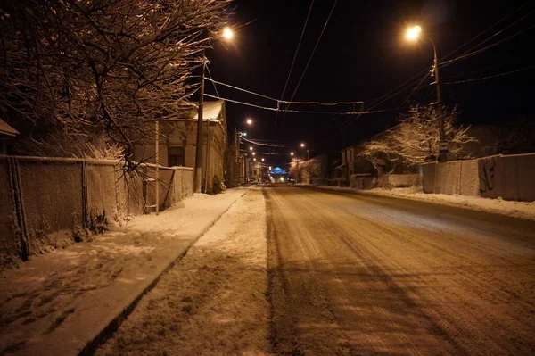 Havas Téli Város Éjszakában — Stock Fotó