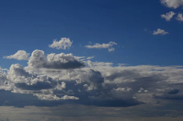 Blauer Himmel Mit Wolkennahaufnahme — Stockfoto