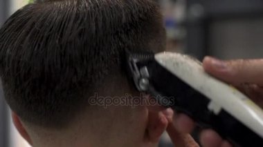 Berber makası istemcileri saç. yan görünüm