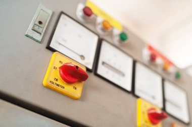 Varsa kesintisiz güç kaynağı üzerinde güvenebileceğiniz.