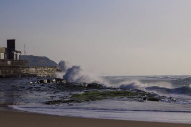 fırtınalı okyanus dalgalar çökmesini karşı dalgakıran