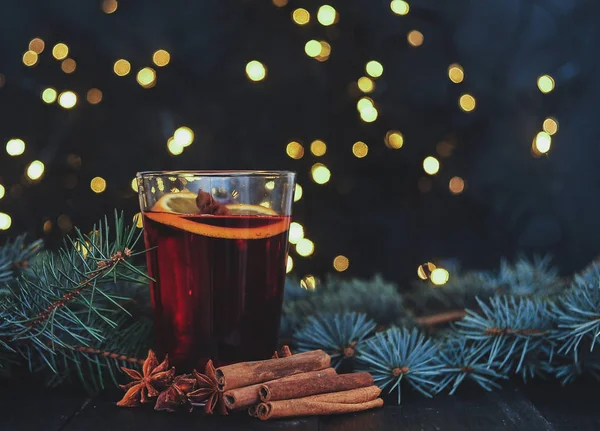 Vino Caliente Con Especias Fondo Navidad —  Fotos de Stock