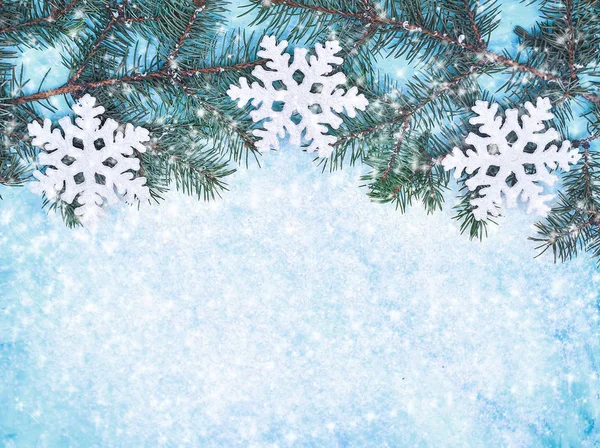 Weihnachtsblauer Hintergrund Mit Schnee Und Neujahrssymbolen — Stockfoto