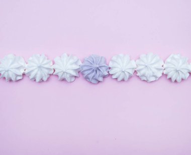 Merringues ışık arka plan üzerinde.