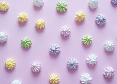 Merringues ışık arka plan üzerinde.