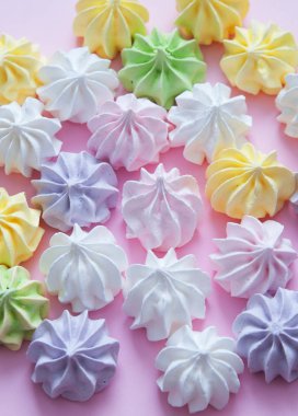 Merringues ışık arka plan üzerinde.