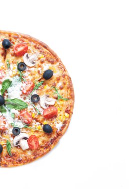 beyaz zemin üzerinde pizza.