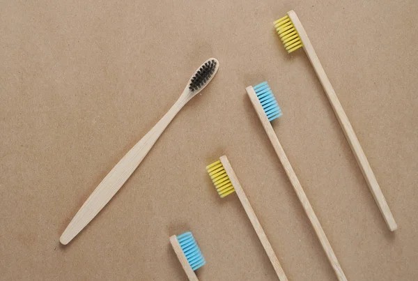 Brosses Dents Bambou Sur Papier Artisanal Concept Écologique Zéro Déchet — Photo