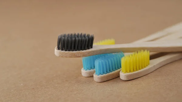 Бамбуковые Зубные Щетки Бумаге Эко Концепция Ноль Отходов — стоковое фото