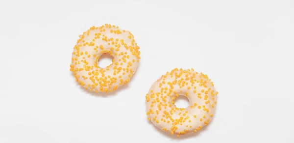 Köstliche Donuts Auf Hellem Hintergrund — Stockfoto