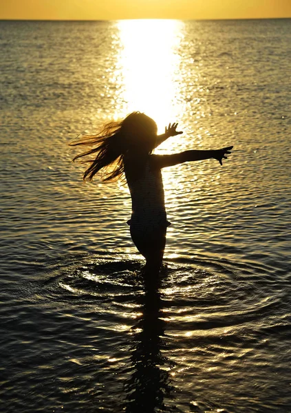 Sommerzeit Glückliches Kleines Mädchen Spielt Strand — Stockfoto