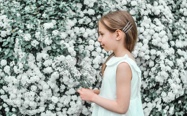 Little Caucasian Girl Blooming Flowers Garden Spring Concept — Stock Photo, Image