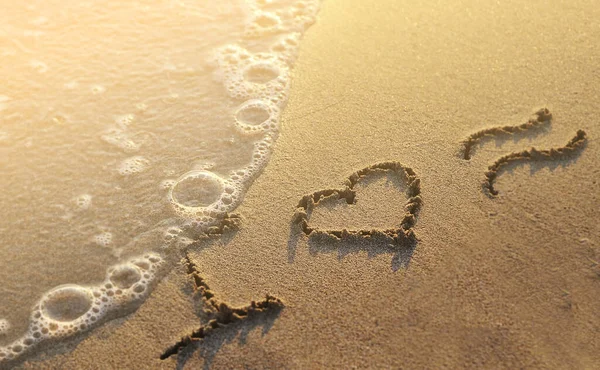Adoro Onde Scritte Sulla Sabbia Spiaggia Tramonto Sfondo Estivo — Foto Stock
