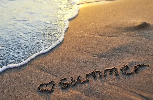 Palavra Verão Escrito Areia Praia Pôr Sol Fundo Verão — Fotografia de Stock