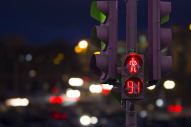 yaya trafik ışığı gerisayım ile kırmızı