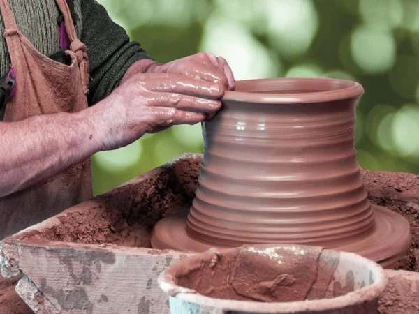 Potter make a pot — Stock Photo, Image