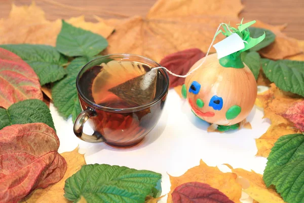 Ağaçlar ve natürmort en iyi sonbahar yaprakları