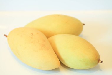 Natürmort, iştah açıcı meyve, ananas, nar, limon, elma, armut, kivi, greyfurt, longan, uzun-kong