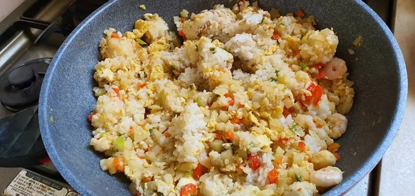 Lahodná Smažená Rýže Zeleninou Krevetami — Stock fotografie
