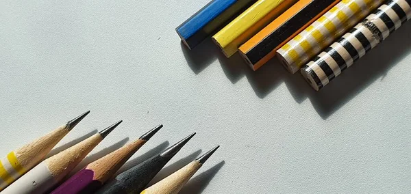 different types of pencils for taking notes