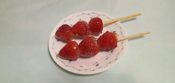 甜甜的红草莓点心 — 图库照片