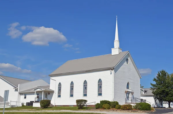 Vieille église de campagne blanc — Photo