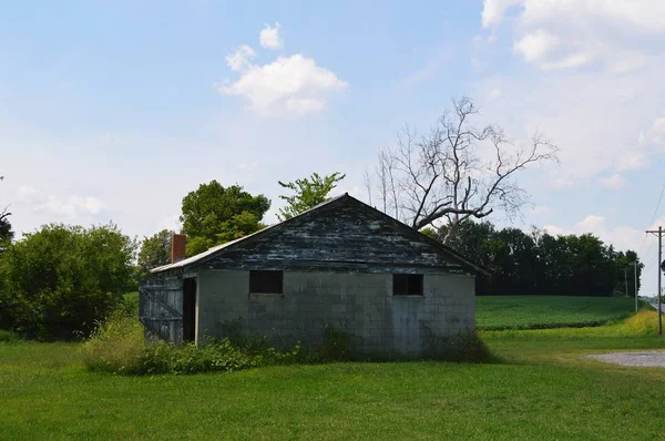 Ancienne grange à la ferme — Photo