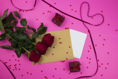 Bahçede güzel gül çiçeği. Gül çiçeği arka planı. Güller f