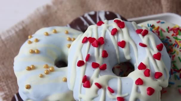 Donuts Traditional Holiday Donuts Verschiedene Donuts — Stockvideo